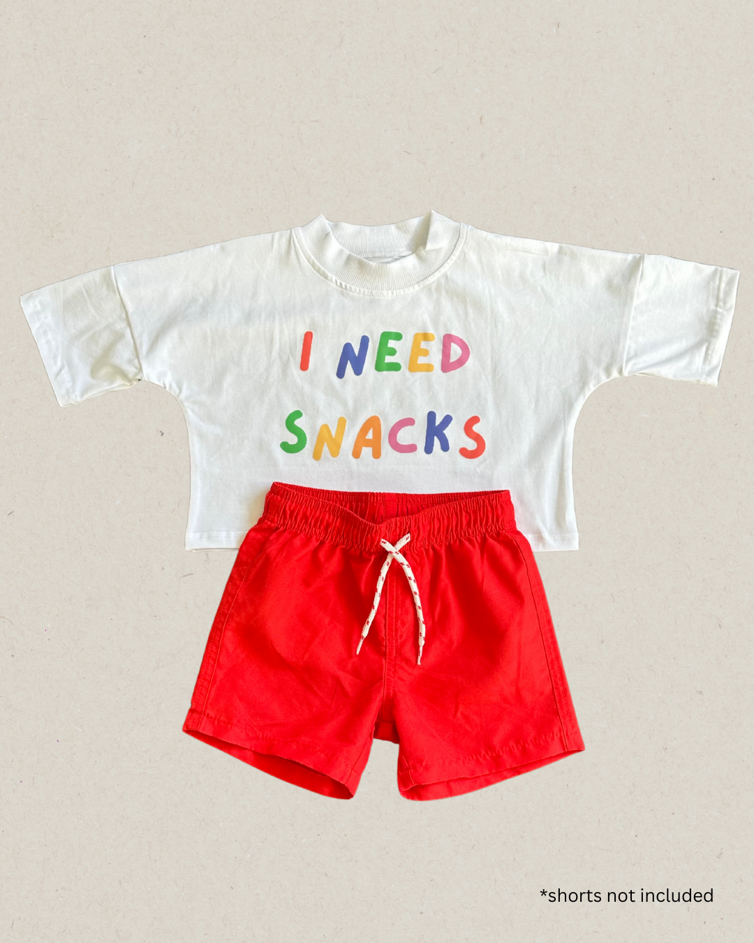 I NEED SNACKS TEE - WHITE
